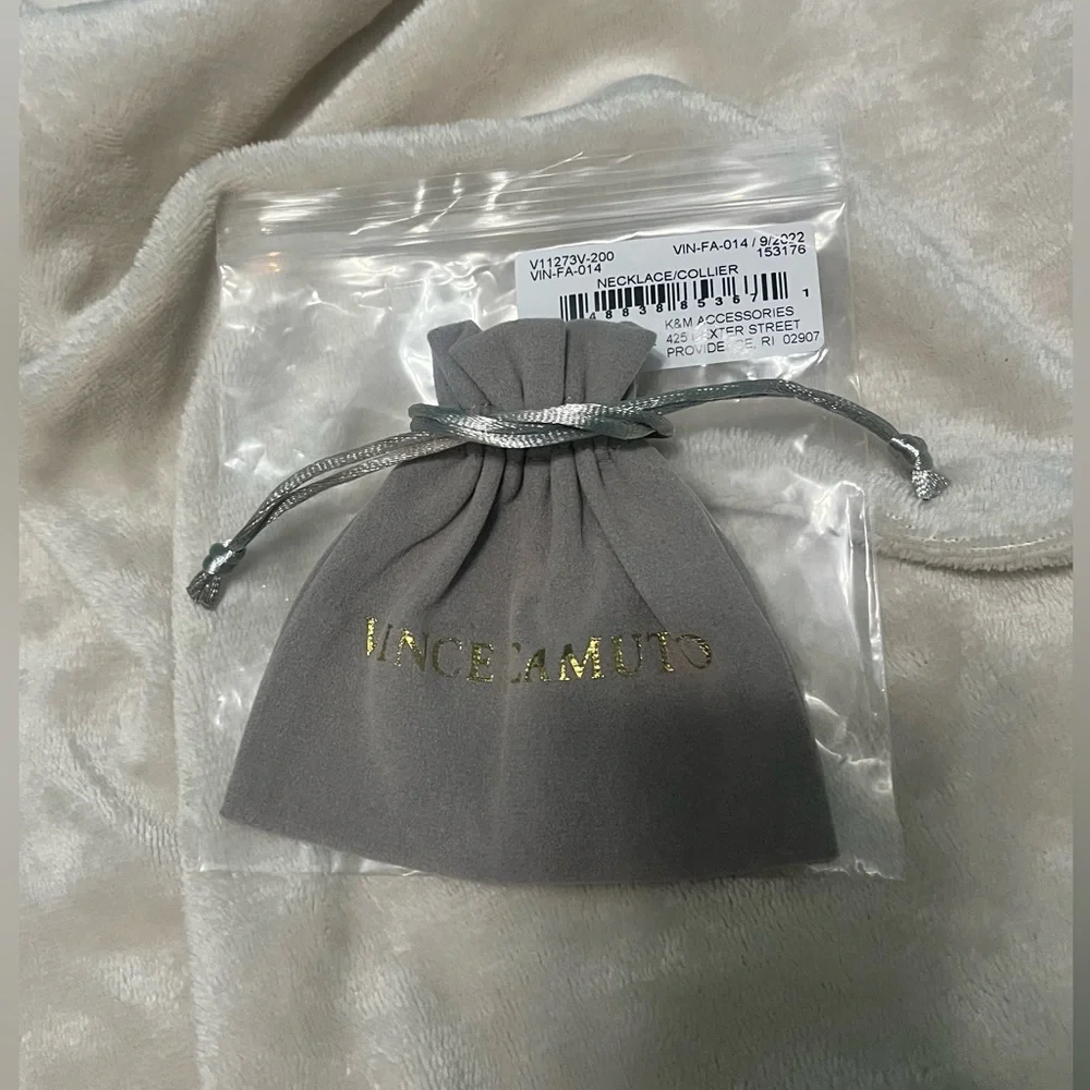 NWT💎VINCE CAMUTO Blue Ombre CZ Bar Necklace, Gold w/Blue & Clear stones - Picture 4 of 13